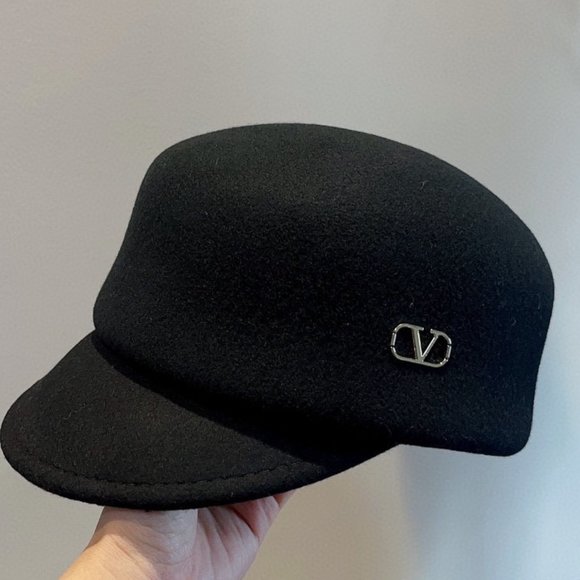 VALENTINO Knight hat, wool cap, wool fabric 🦙 head circumference 57cm